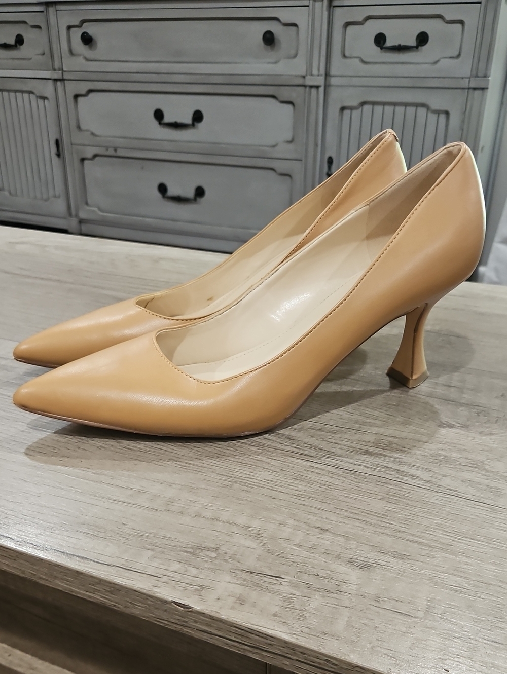 Nine West Classic Whynot Pointed Toe Pump in Tan size 11